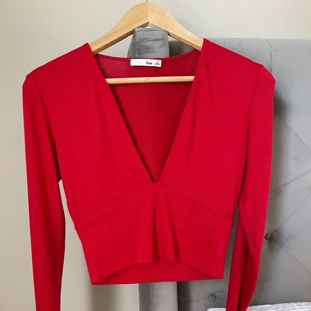 Long sleeve V neck